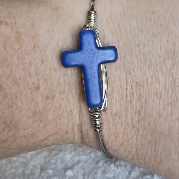 Blue Cross Wire Bracelet - Picture 2 of 2